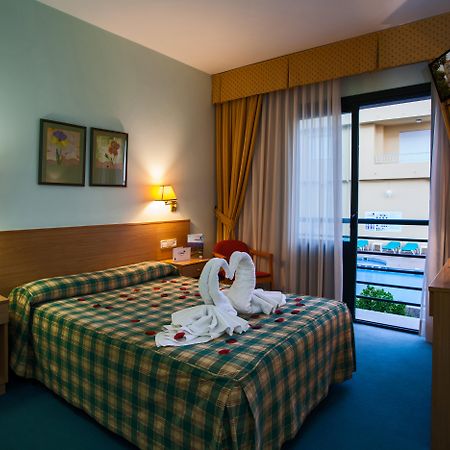 Aios Hotel Oca Vermar מראה חיצוני תמונה